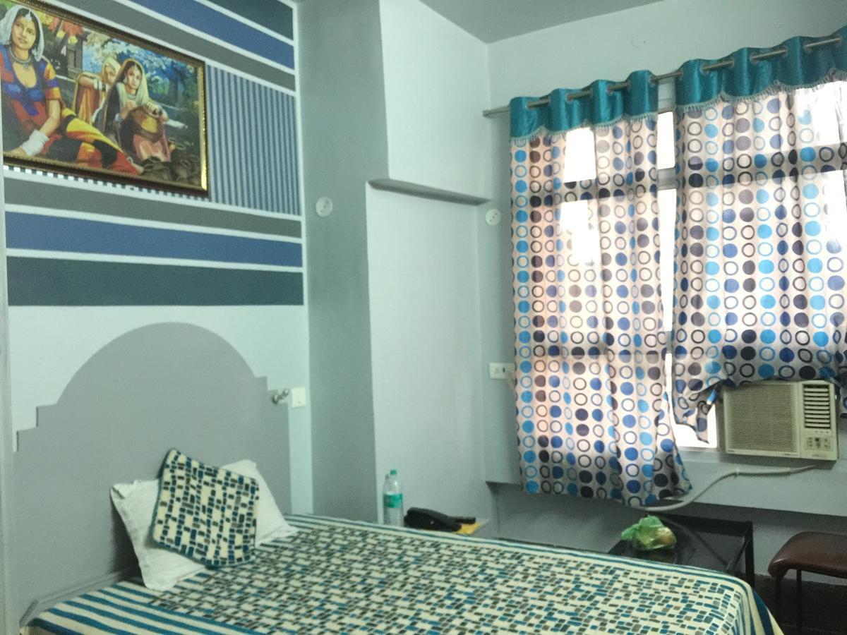 Harsh Hotel Suratgarh Pokoj fotografie